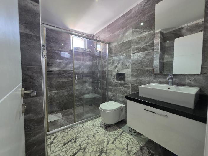 Image No.7-3 Bed Apartment for sale