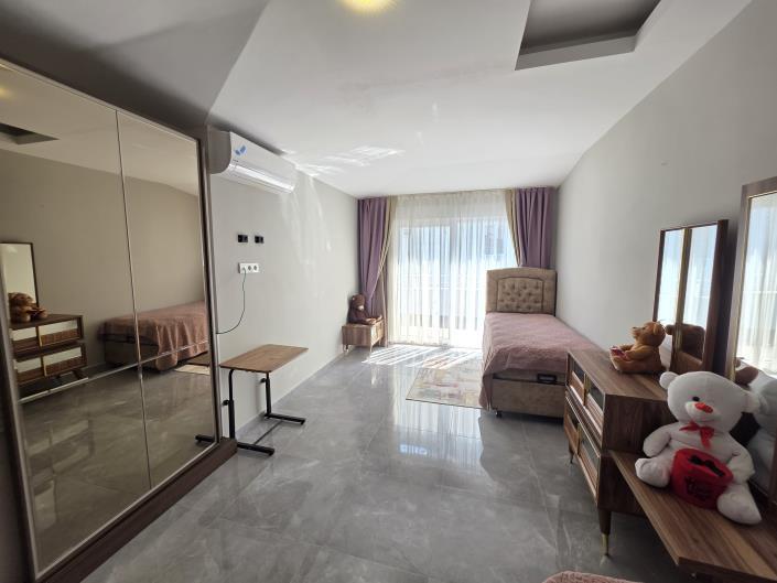 Image No.18-3 Bed Apartment for sale