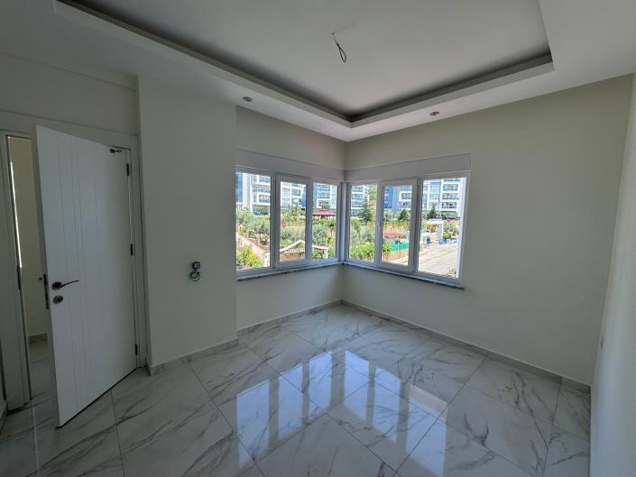 Image No.14-2 Bed Apartment for sale