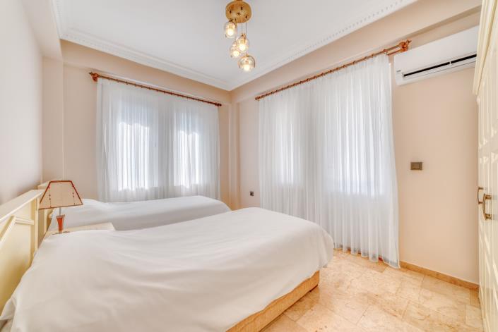 Image No.17-3 Bed Villa for sale