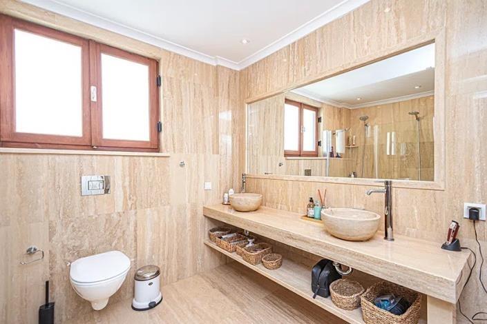 Image No.19-5 Bed Apartment for sale