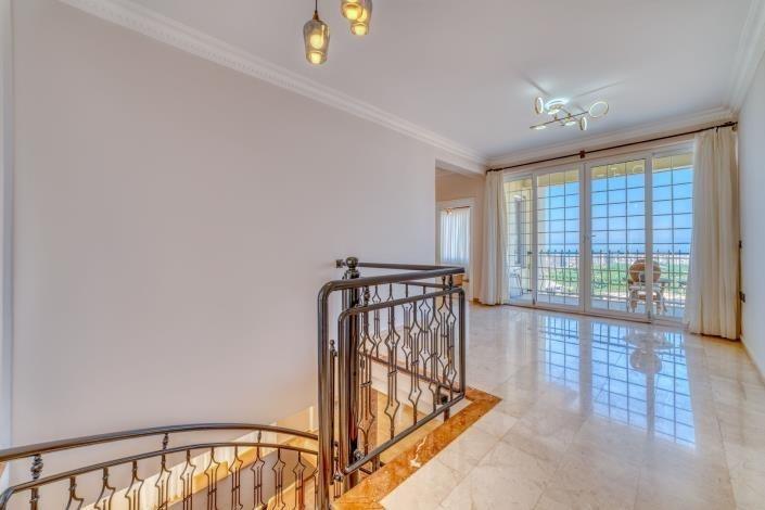 Image No.14-3 Bed Apartment for sale