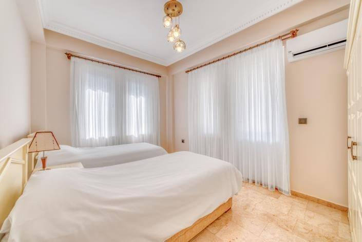 Image No.17-3 Bed Apartment for sale