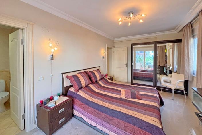 Image No.10-2 Bed Apartment for sale