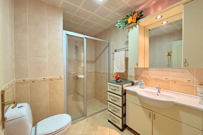 Image No.15-2 Bed Apartment for sale