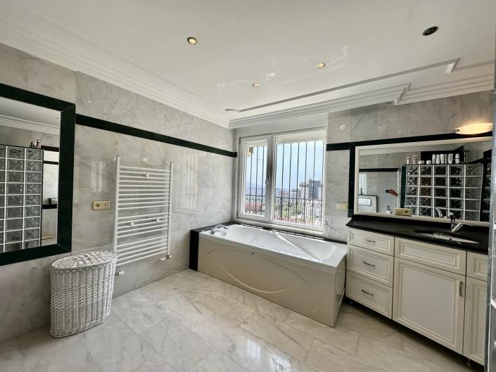 Image No.19-4 Bed Villa for sale