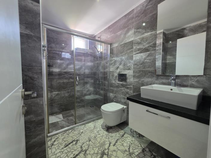 Image No.8-3 Bed Apartment for sale