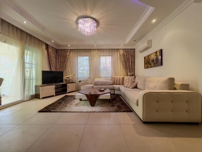 Image No.9-3 Bed Apartment for sale