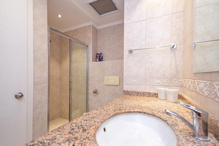 Image No.17-1 Bed Apartment for sale