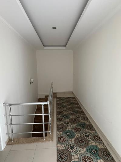 Image No.9-3 Bed Apartment for sale