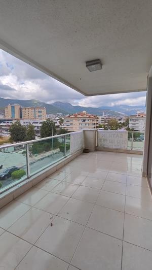 Image No.4-4 Bed Apartment for sale