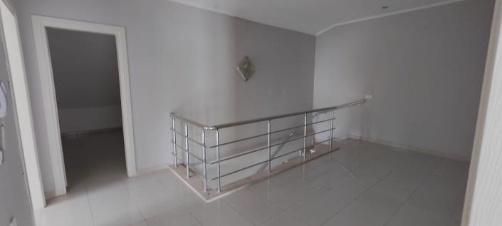 Image No.16-4 Bed Apartment for sale