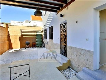 village-house-in-pizarra-15-large