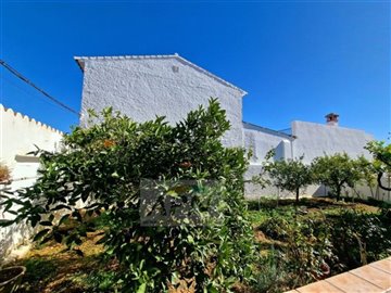 country-house-in-pizarra-1-large