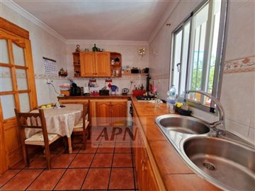 country-house-in-pizarra-6-large