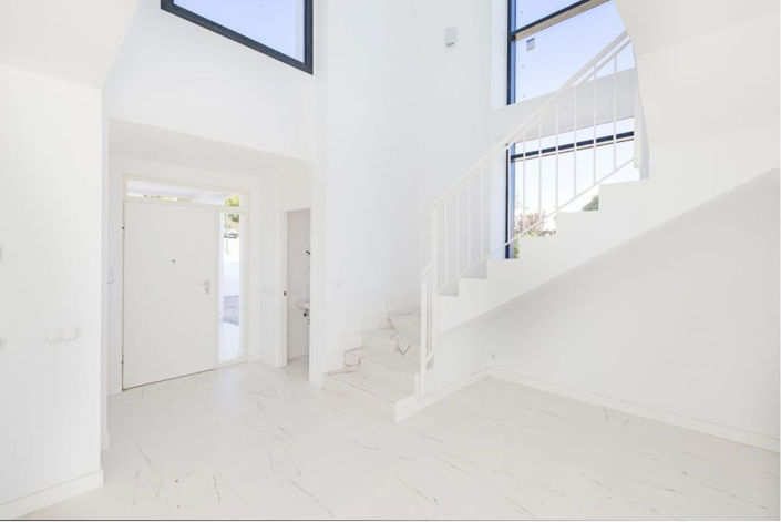 Image No.10-4 Bed Villa for sale