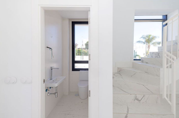 Image No.14-4 Bed Villa for sale