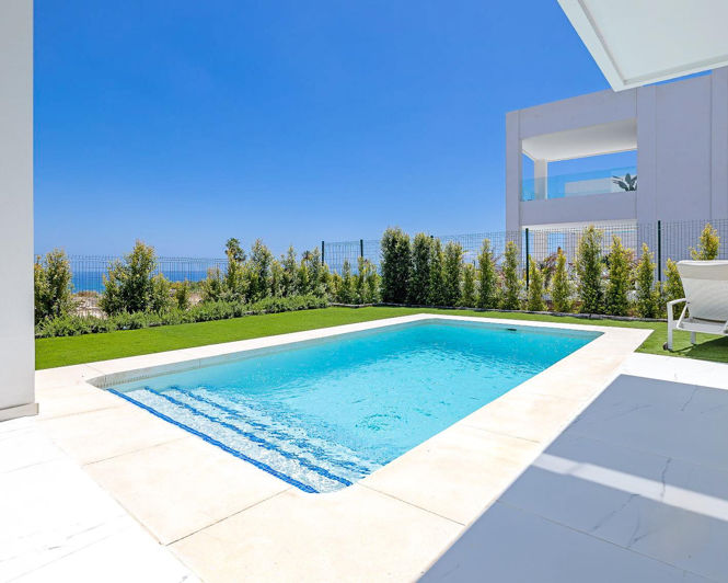 Image No.1-4 Bed Villa for sale