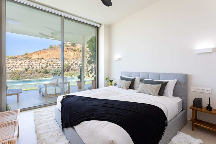 Image No.14-3 Bed Apartment for sale