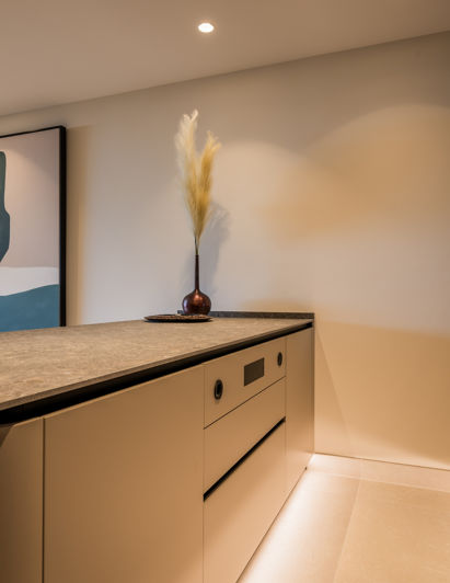 Image No.22-3 Bed Apartment for sale