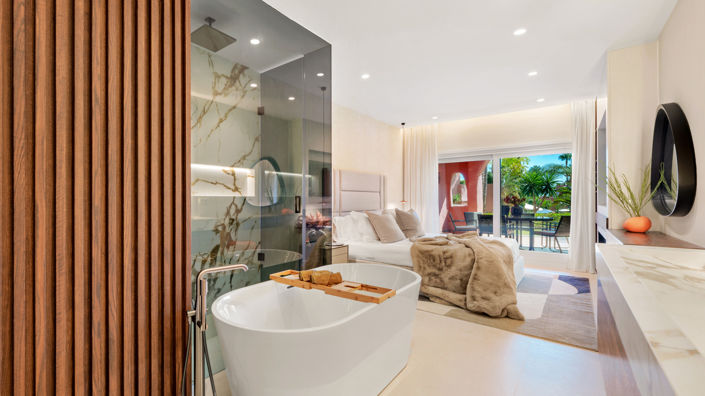 Image No.5-3 Bed Property for sale