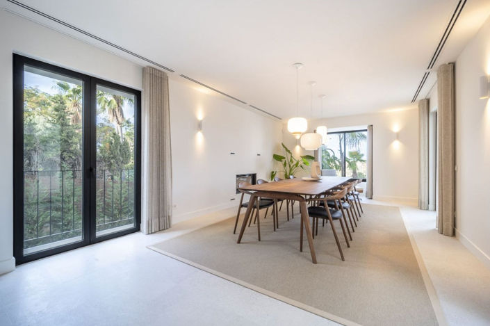 Image No.10-5 Bed Villa for sale