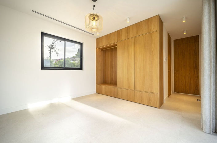 Image No.26-5 Bed Villa for sale