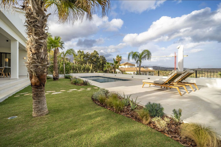 Image No.9-5 Bed Villa for sale