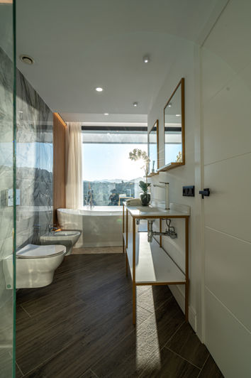 Image No.8-4 Bed Villa for sale