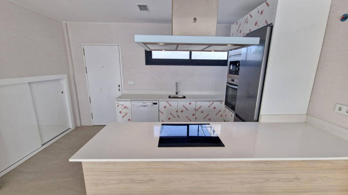 Image No.4-Villa de 4 chambres à vendre à Manilva