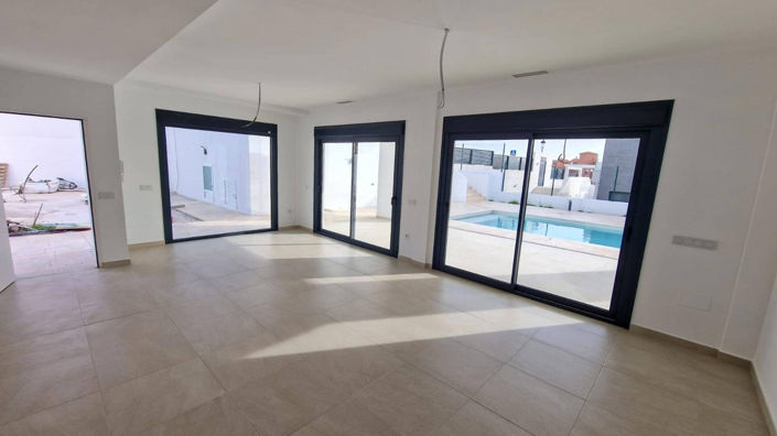 Image No.7-Villa de 4 chambres à vendre à Manilva