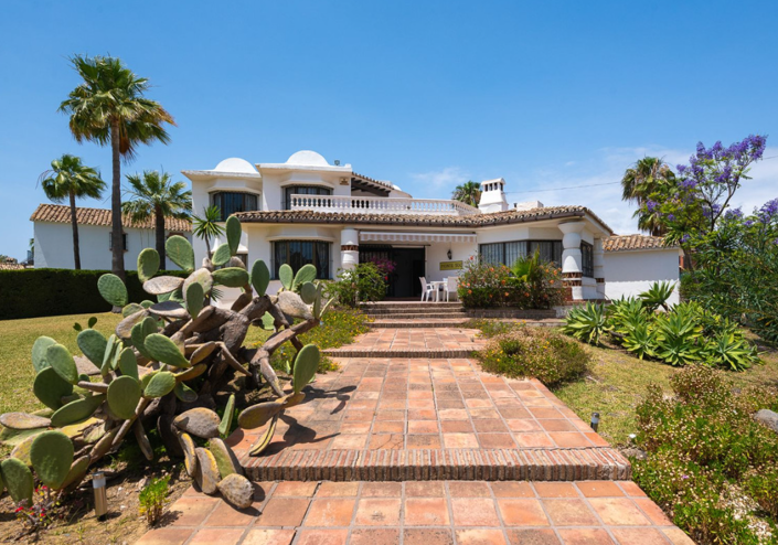 Image No.1-3 Bed Villa for sale