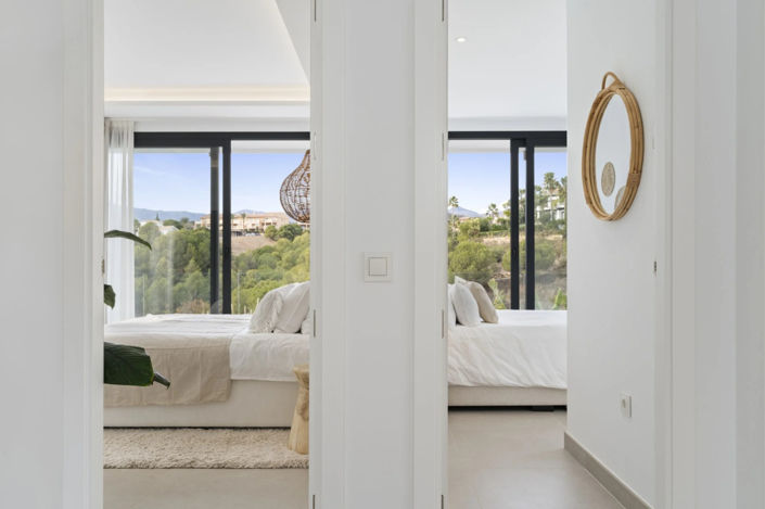 Image No.12-6 Bed Villa for sale