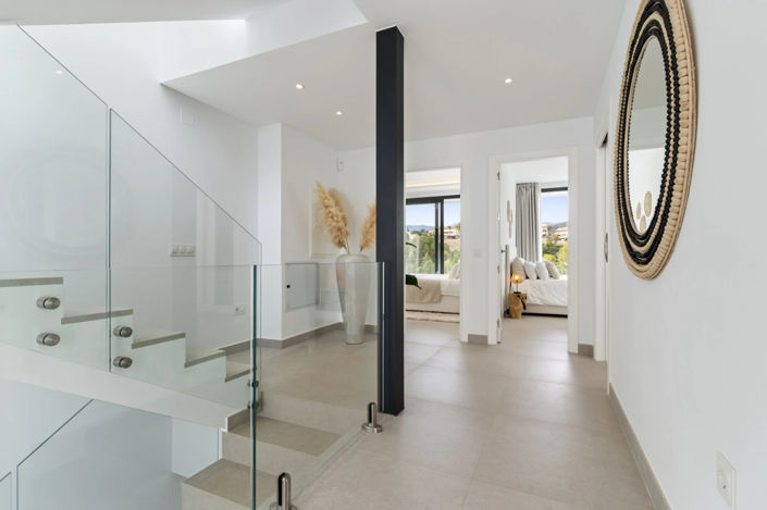 Image No.19-6 Bed Villa for sale