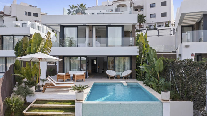 Image No.27-6 Bed Villa for sale