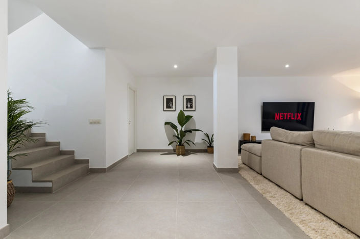 Image No.4-6 Bed Villa for sale