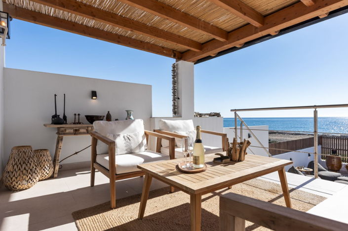 Image No.1-2 Bed Villa for sale