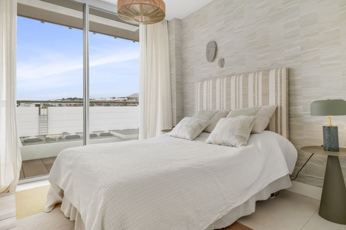 Image No.11-3 Bed Apartment for sale