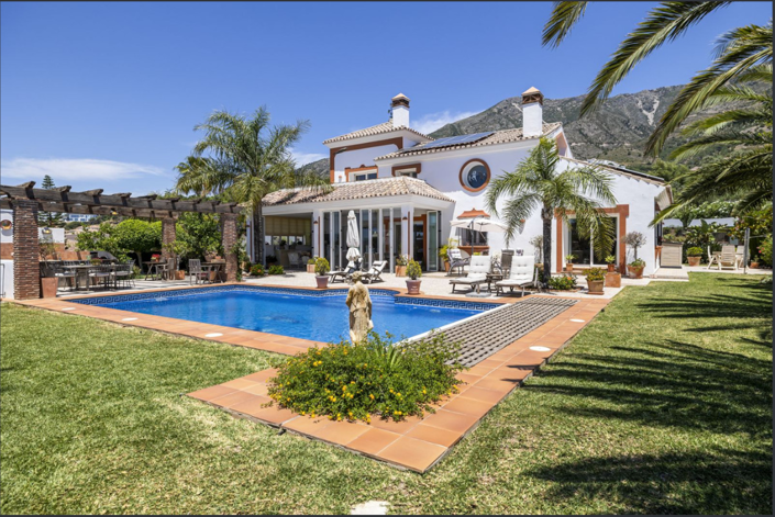 Image No.1-3 Bed Villa for sale