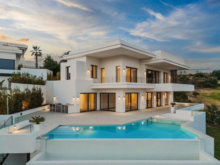 Image No.1-4 Bed Villa for sale