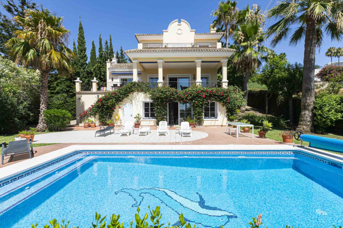 Image No.1-4 Bed Villa for sale