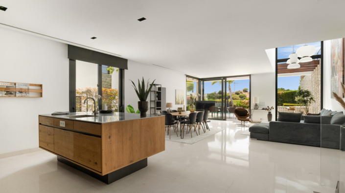 Image No.4-5 Bed Villa for sale