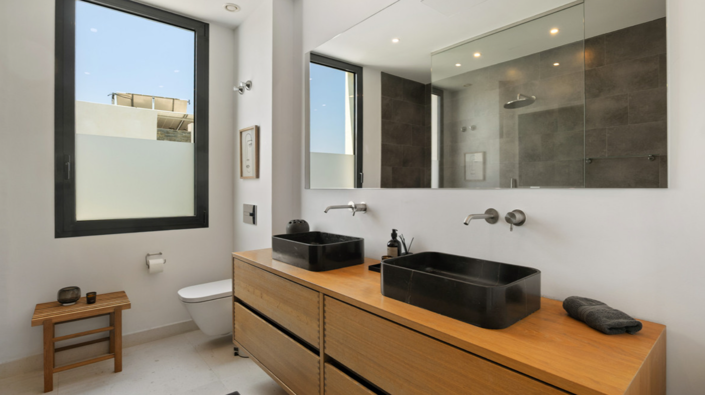 Image No.9-5 Bed Villa for sale