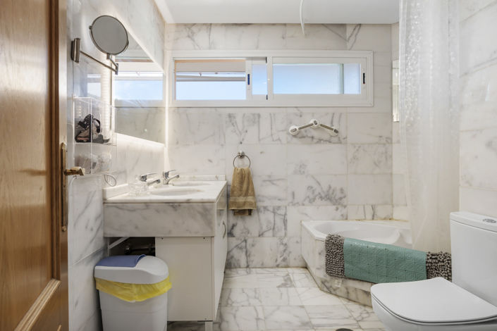 Image No.9-3 Bed Townhouse for sale