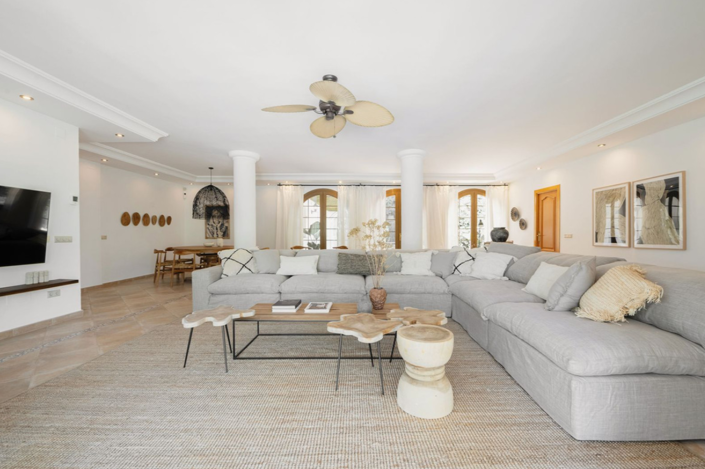 Image No.3-5 Bed Villa for sale