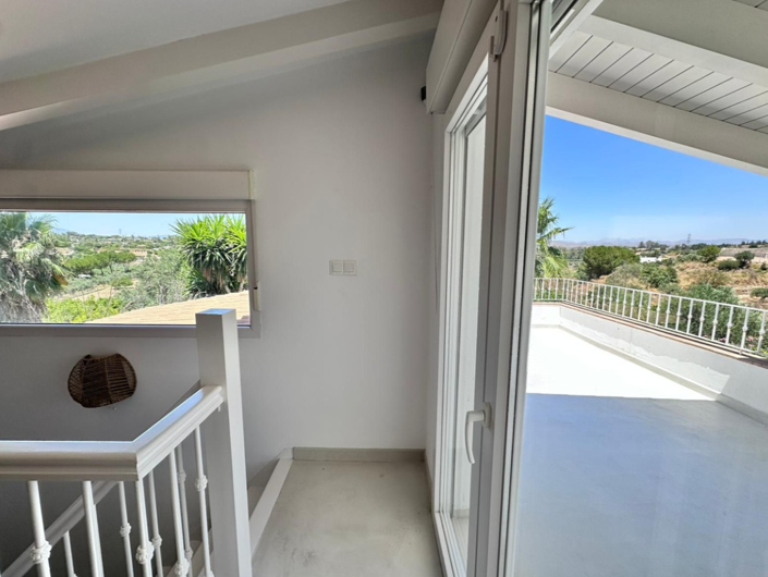 Image No.17-3 Bed Villa for sale