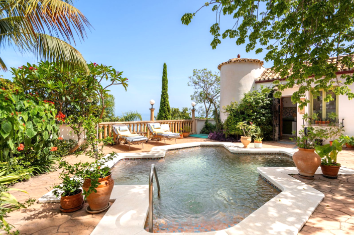 Image No.1-3 Bed Villa for sale