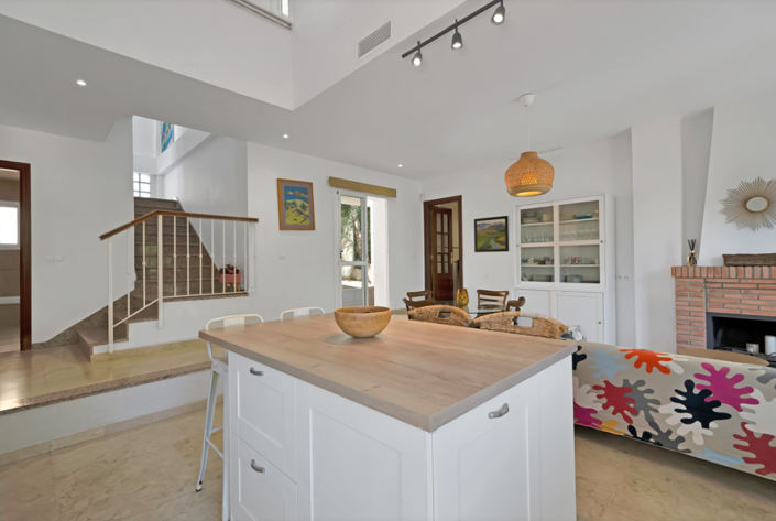 Image No.9-5 Bed Villa for sale