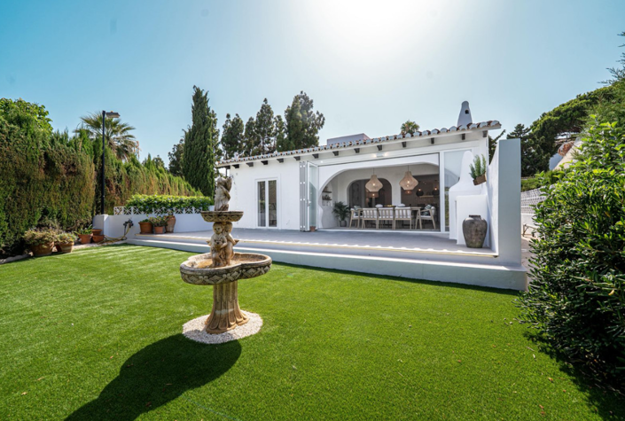 Image No.1-4 Bed Villa for sale