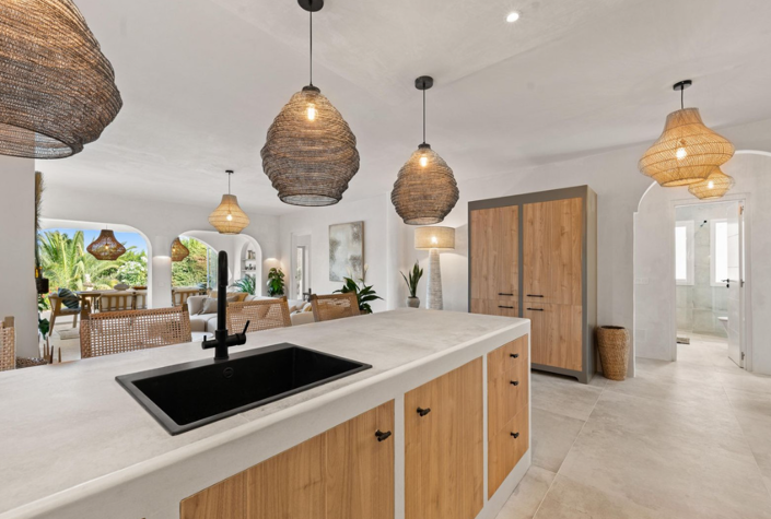 Image No.12-4 Bed Villa for sale